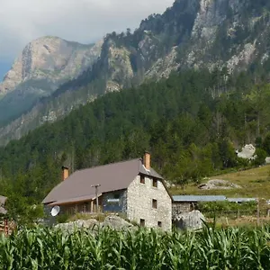 Kukaj , Valbone Albanië